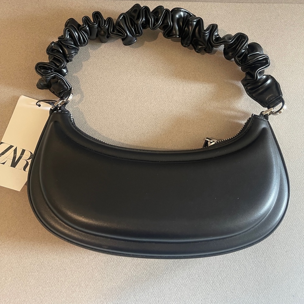 💫 Zara Half Moon Bag - NEW 💫